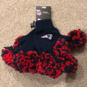 NWT!! 🏉🏉Patriots Pom Pom gloves🏉🏉